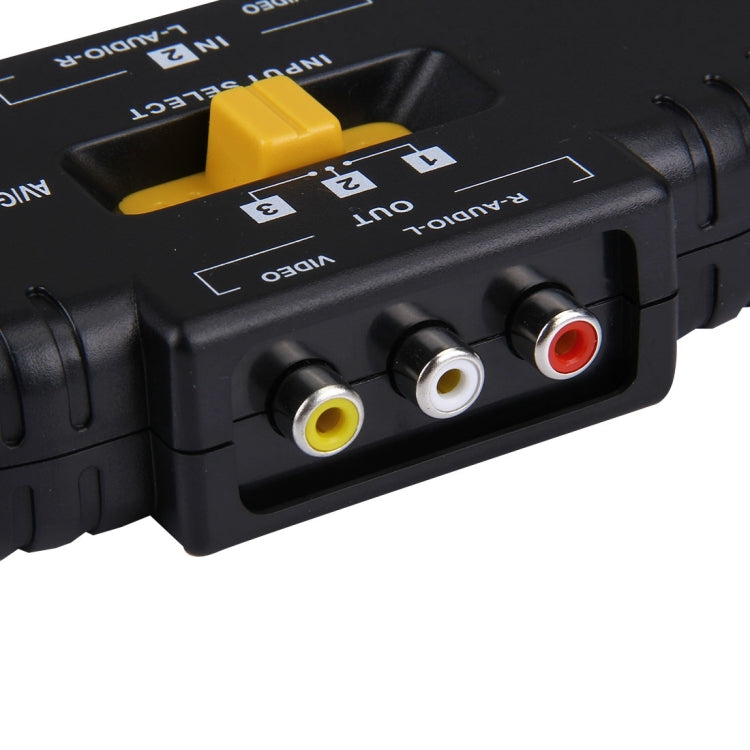 AV-33 Multi Box RCA AV Audio-Video Signal Switcher + 3 Cables RCA 3 entradas de grupo y 1 sistema de salida de grupo (Negro)