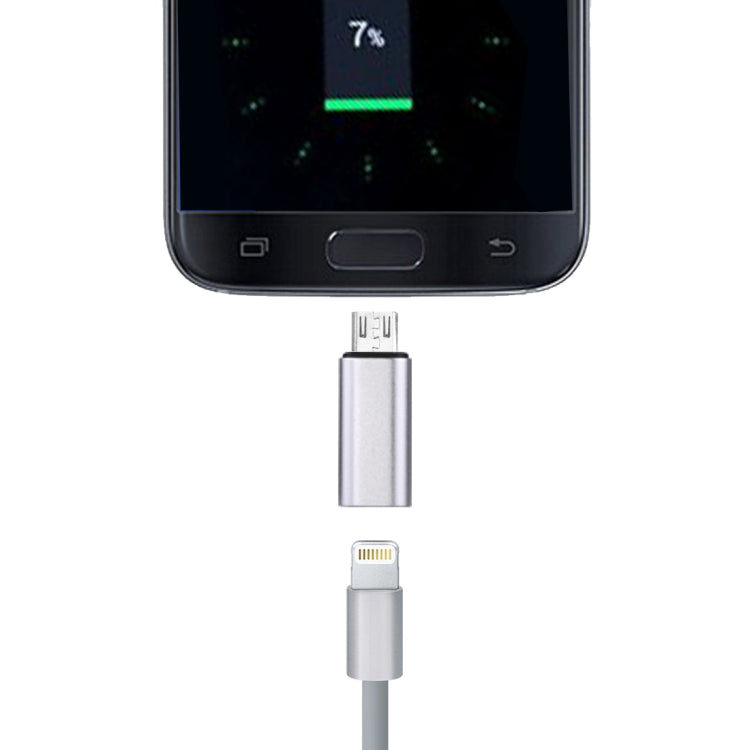 Adaptador de carcasa metálica de 8 Pines Hembra a Micro USB Macho Para Samsung / Huawei / Xiaomi / Meizu / LG / HTC y otros Teléfonos Inteligentes (Plateado)